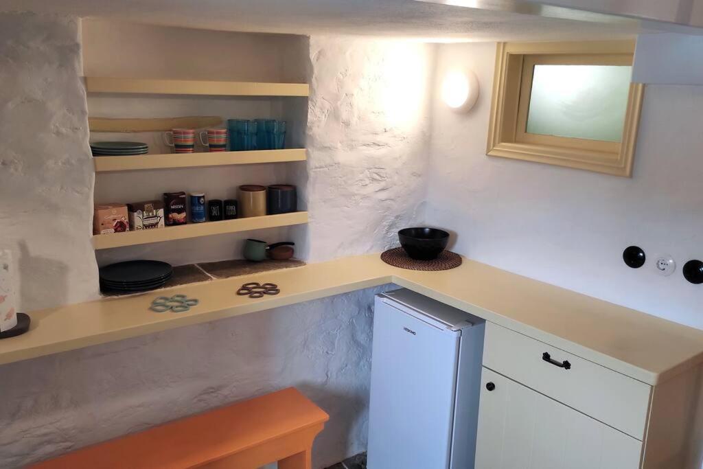 Hidden Gem - Sifnos, Kastro. Apartment Kastron  Luaran gambar